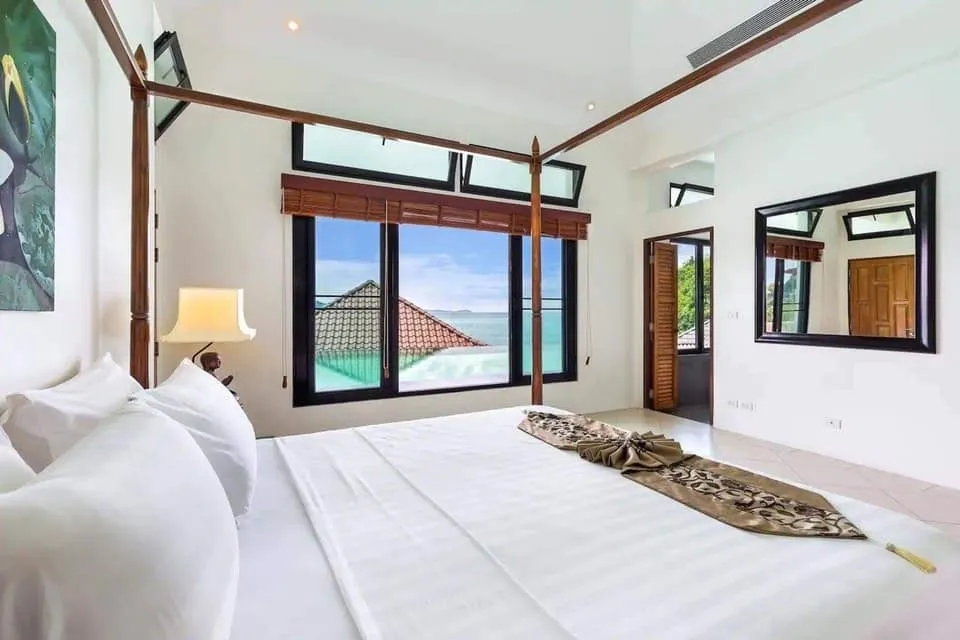 Villa 4 chambres en bord de mer avec piscine privée à louer — Miniature 3