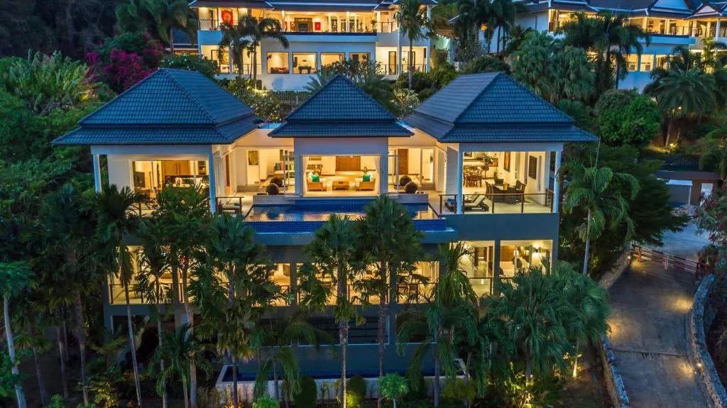 Villa de luxe 4 chambres – Vue mer – à Rawai — Miniature 2