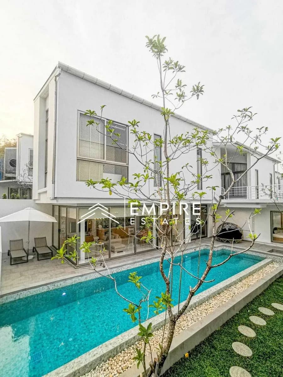 Villa moderne avec piscine 4 chambres à louer à Choeng Thale, Phuket — Photo 1