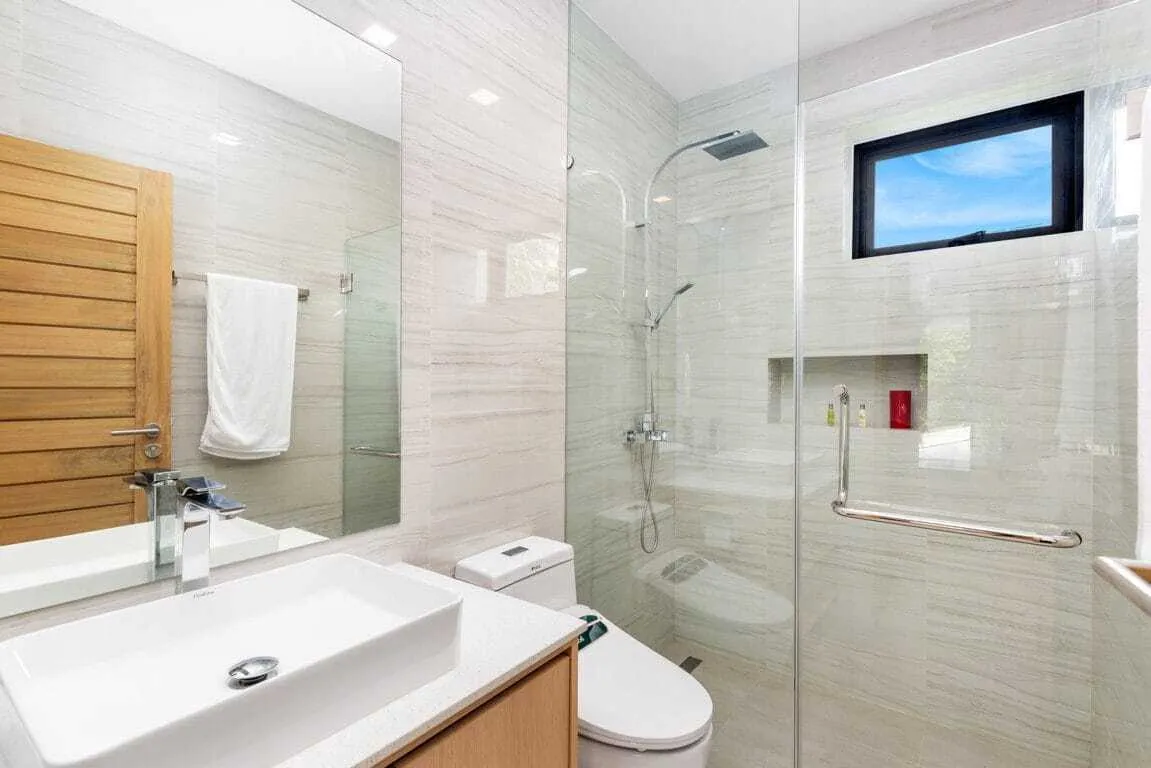 Villa vue mer 4 chambres avec piscine privée à vendre — Miniature 2