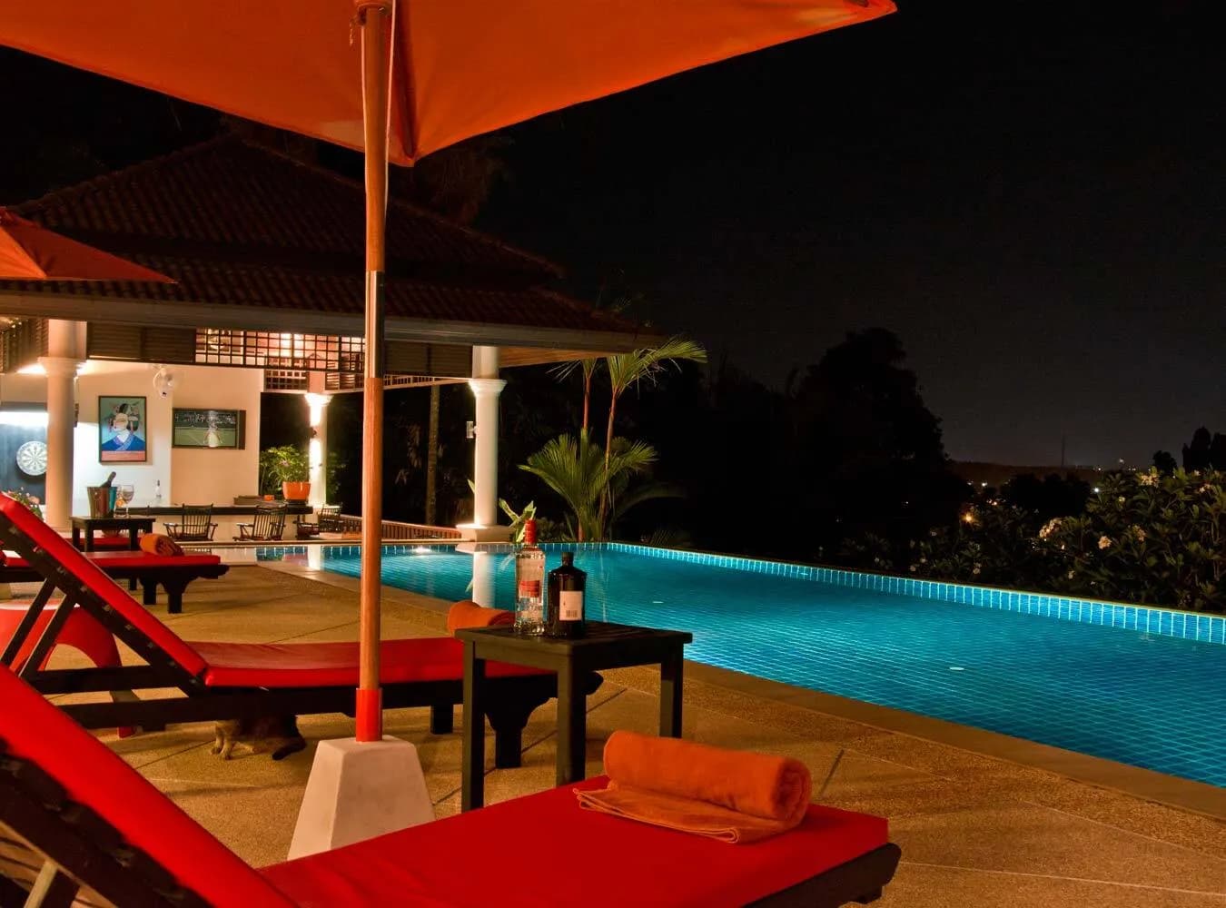 Villa privée avec piscine 6 chambres à louer à Choeng Thale — Miniature 5