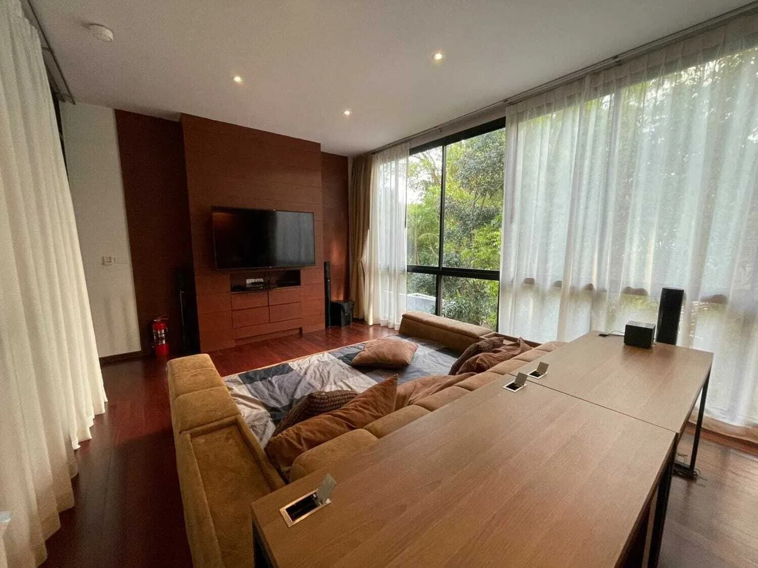 Villa privée avec piscine 4 chambres récemment rénovée à vendre — Miniature 3