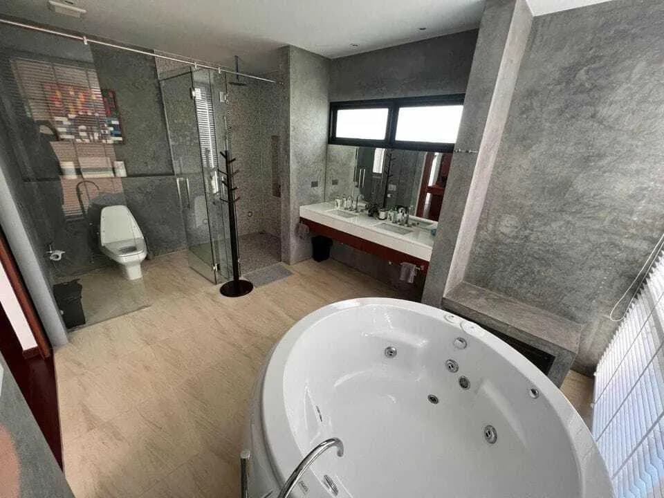 Villa 4 chambres avec piscine privée, récemment rénovée, à louer à Kathu — Miniature 9
