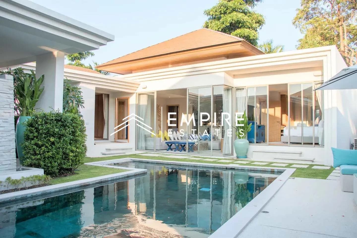 Trichada – Villa 6 chambres avec piscine privée à louer en courte durée — Photo 1