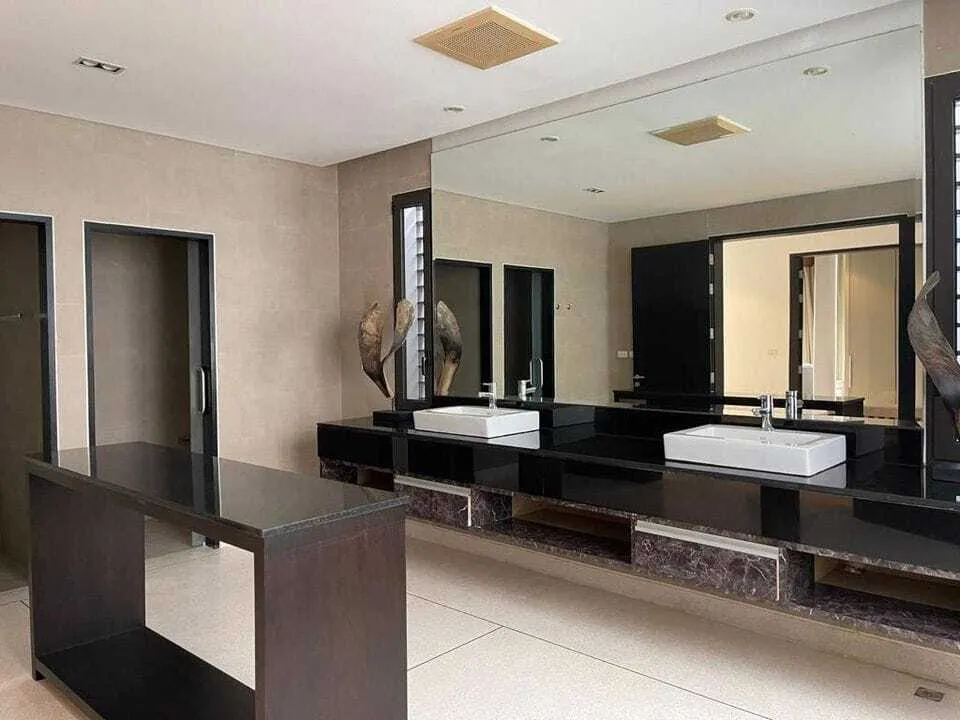 Cape Yamu – Luxueuse villa vue mer 5 chambres avec piscine privée à louer à Yamu