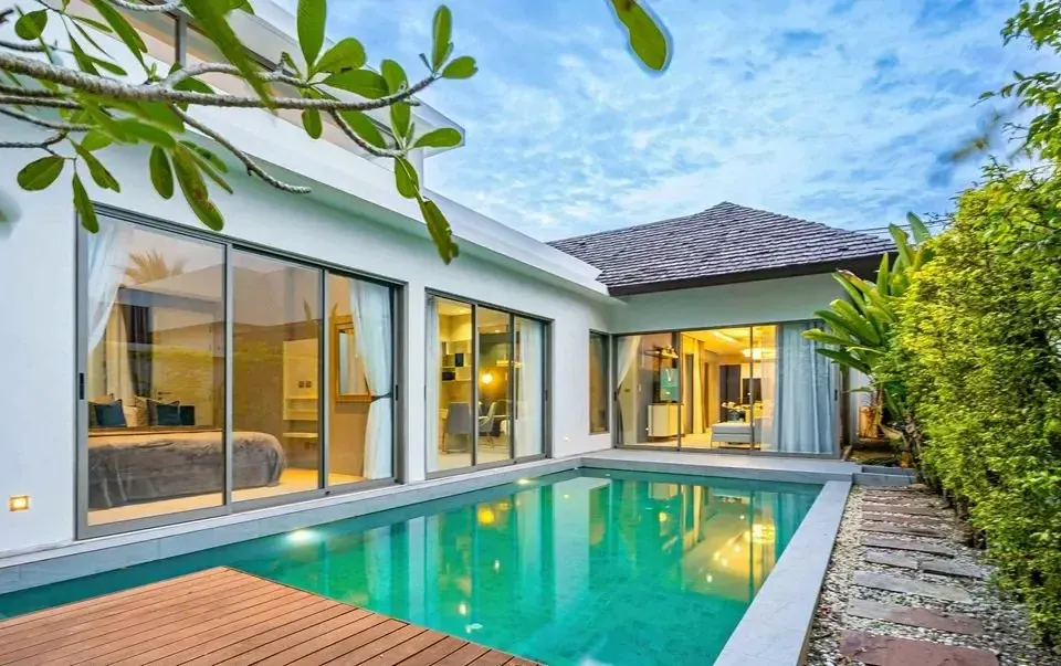 Villa 3 chambres avec piscine privée à vendre à Choeng Thale — Photo 1
