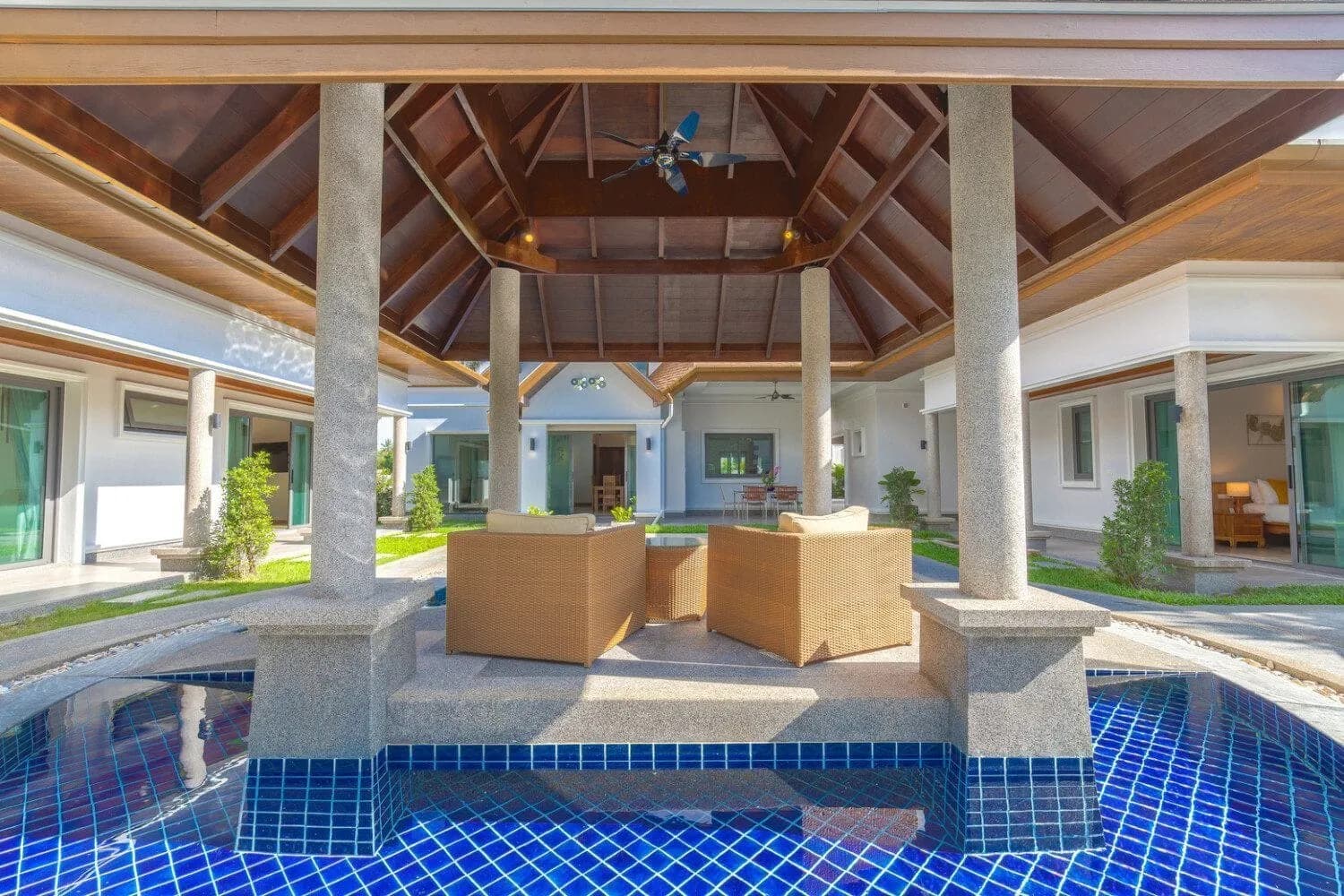 Villa privée avec piscine 4 chambres à louer – à Cherng Talay, Phuket — Miniature 4