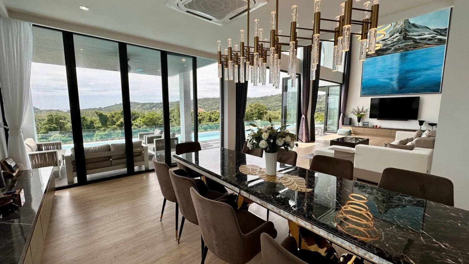 Luxueuse villa avec piscine privée 6 chambres vue mer à vendre à Layan — Miniature 8