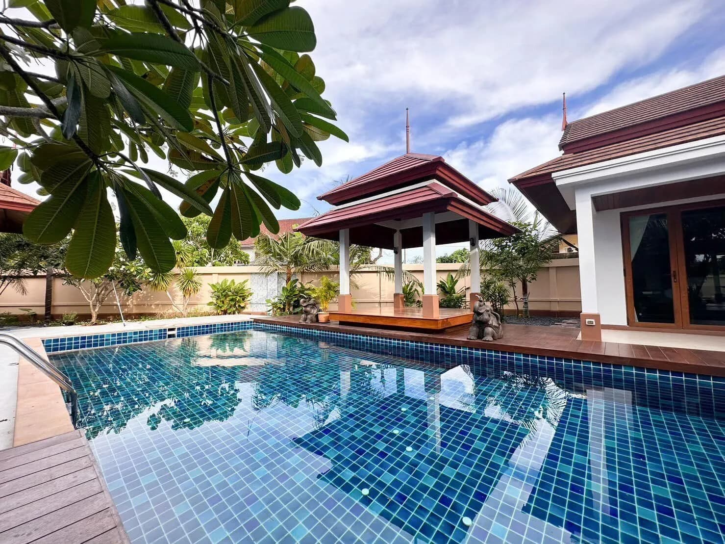 Superbe villa avec piscine 4 chambres à louer, Cape Panwa, Phuket — Photo 1