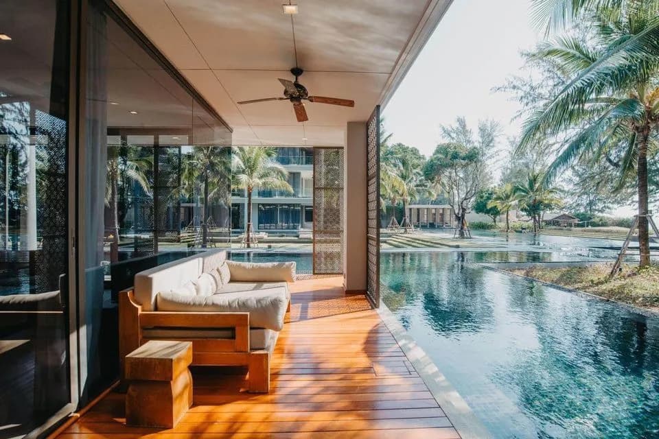 Penthouse en front de plage 3 chambres à vendre – à Mai Khao, Phuket — Miniature 2