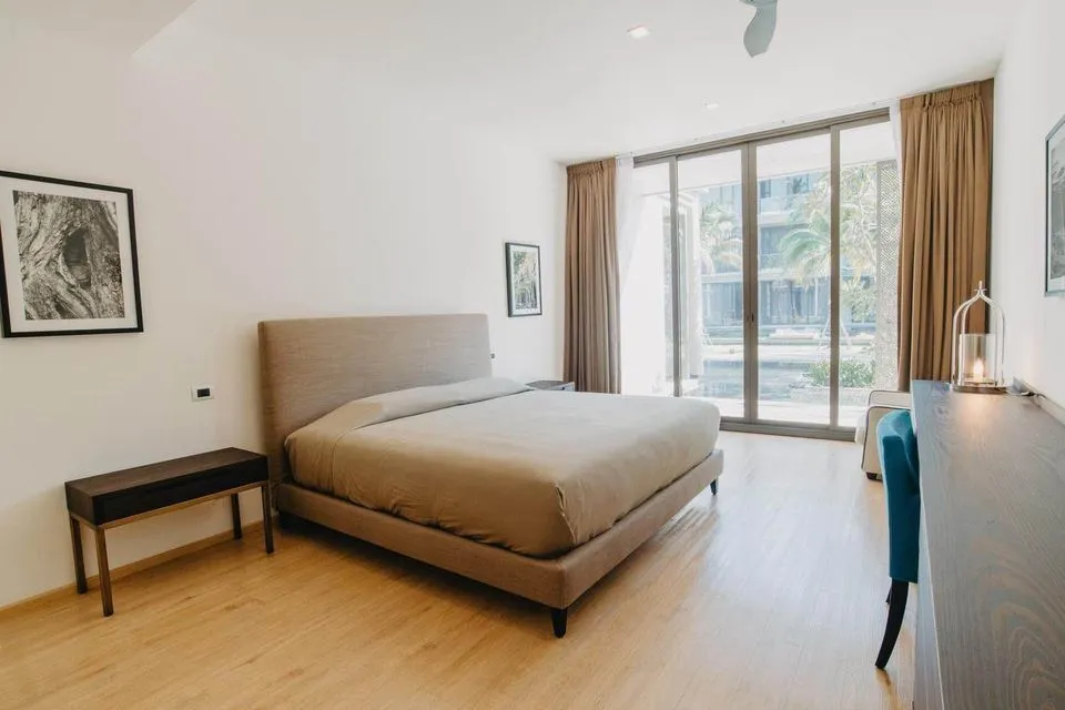 Penthouse en front de plage 3 chambres à vendre – à Mai Khao, Phuket — Miniature 7