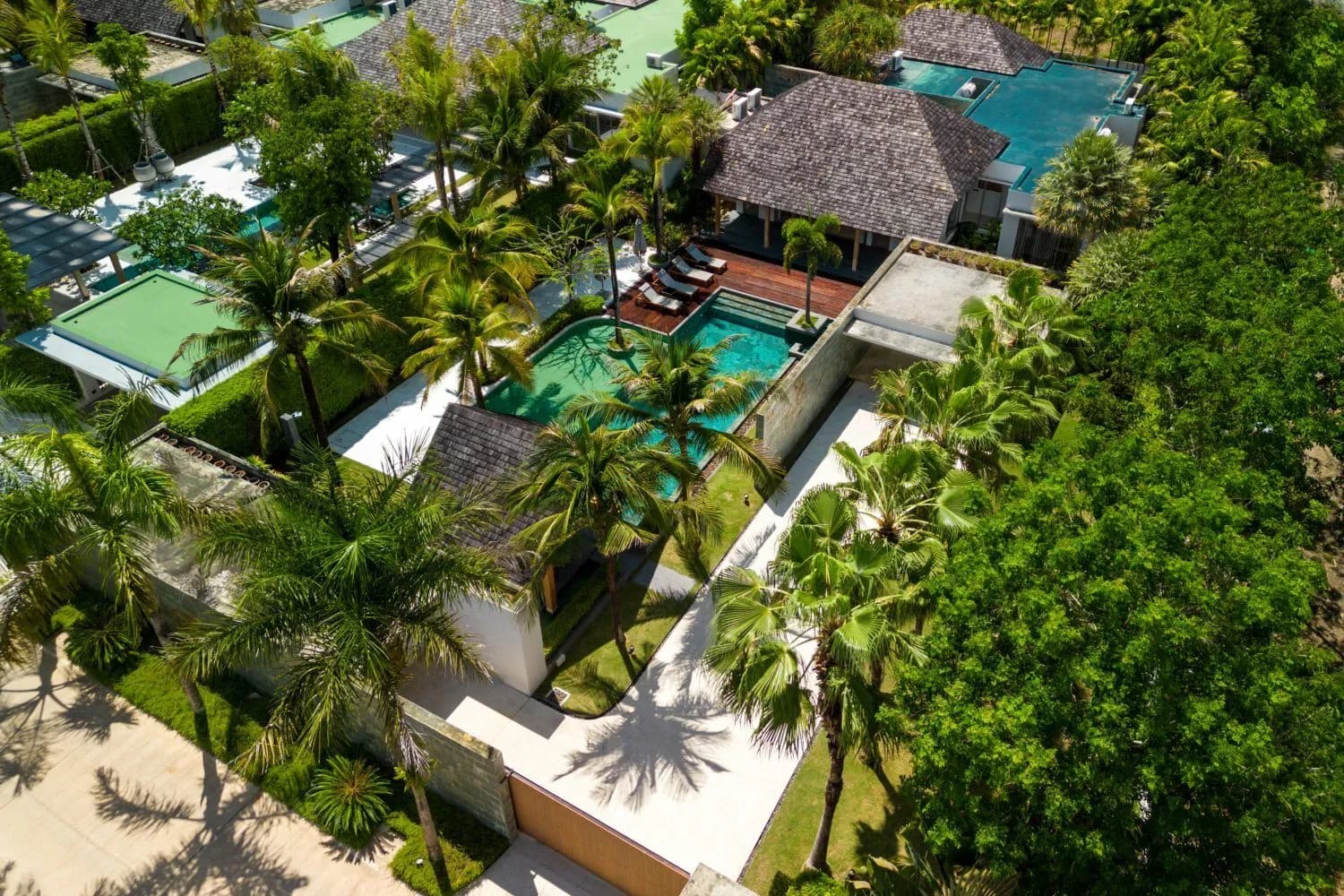 Villa 4 chambres de 1 537 m² avec piscine privée à vendre à Choeng Thale, Phuket — Miniature 5