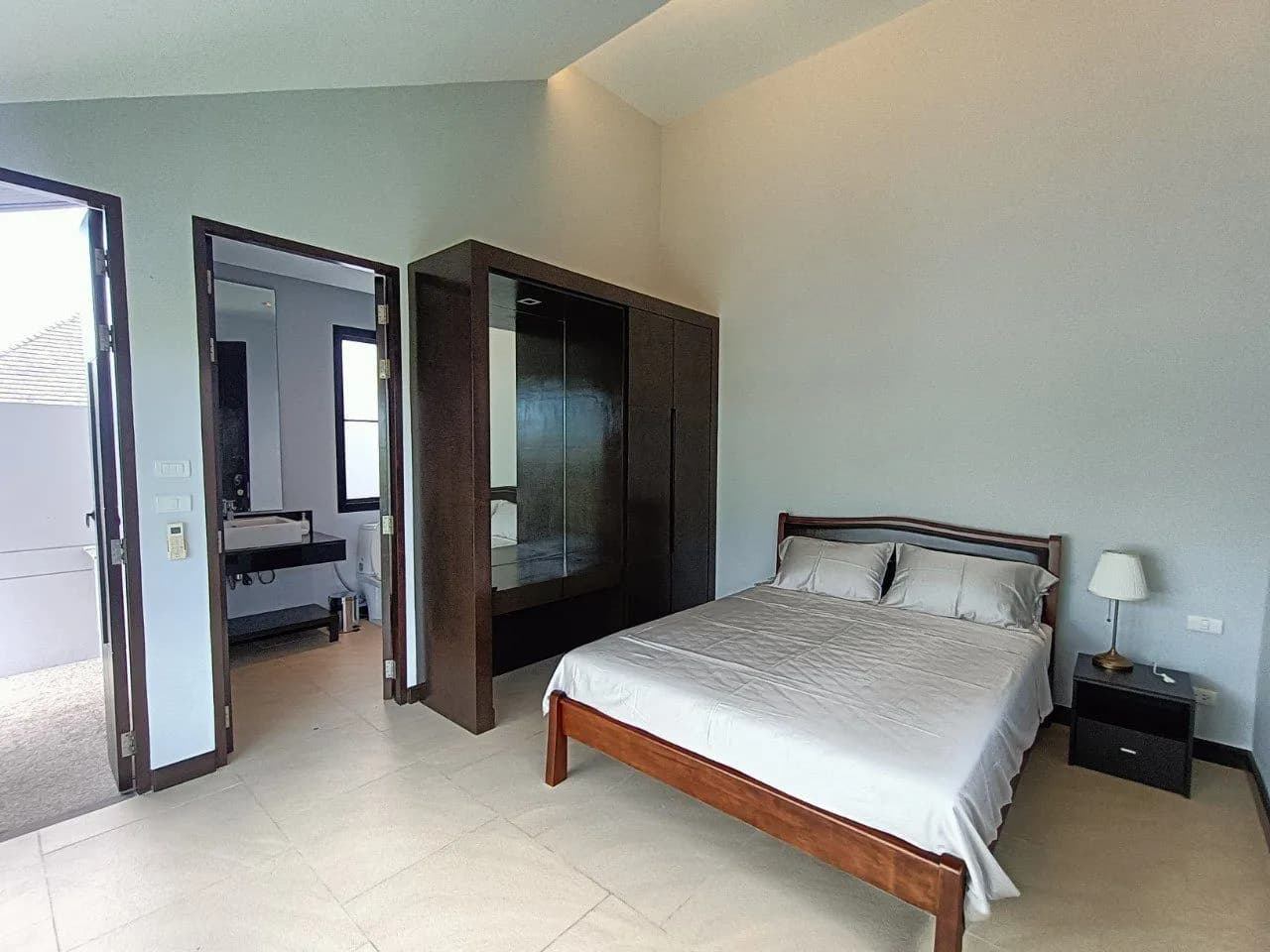 Boutique Pool Villa 3 chambres de 360,80 m² avec piscine privée à vendre à Choeng Thale, Phuket — Miniature 16