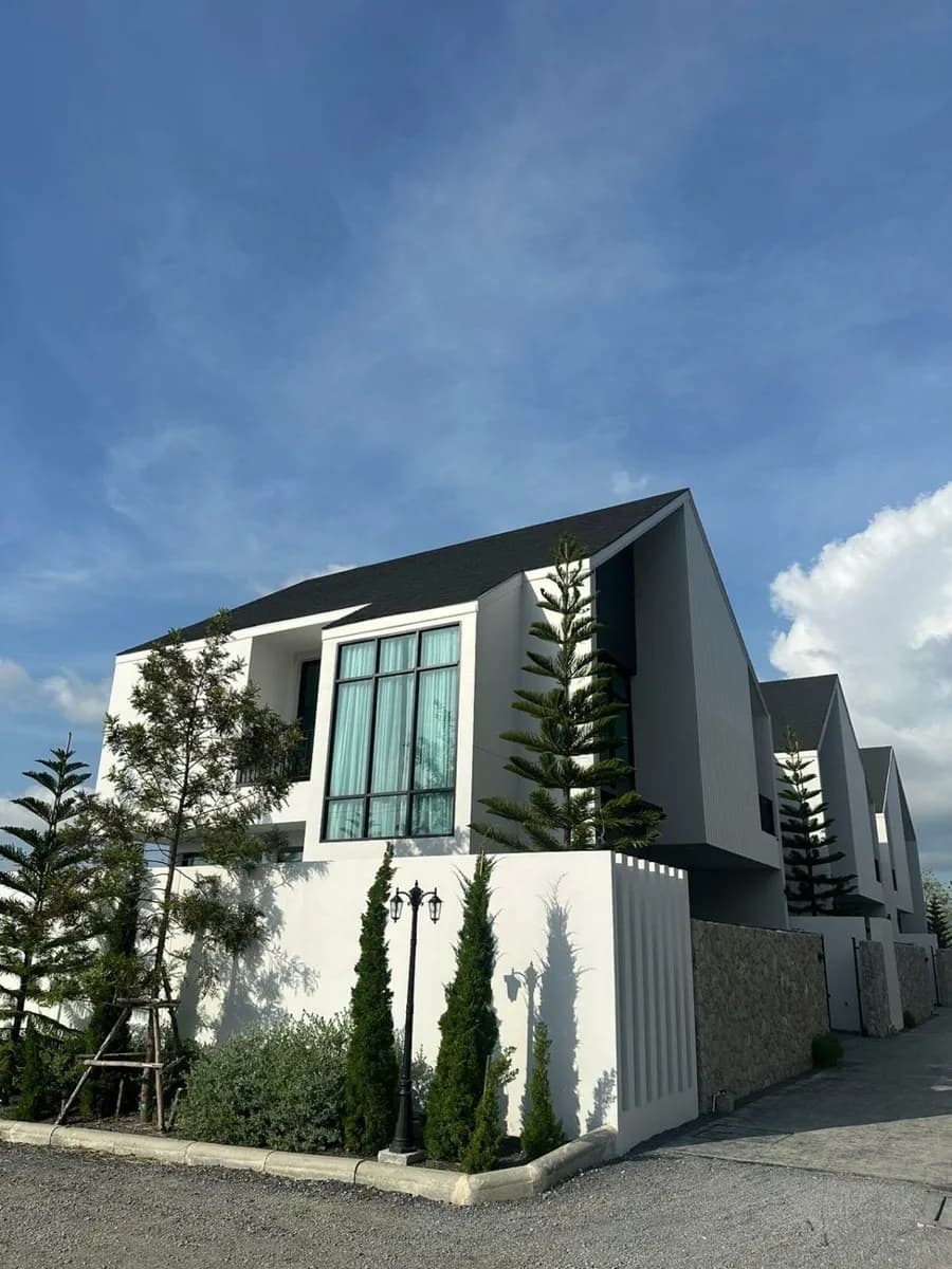 Villa 4 chambres, 4 salles de bain à vendre avec piscine privée à Choeng Thale, Phuket — Miniature 2