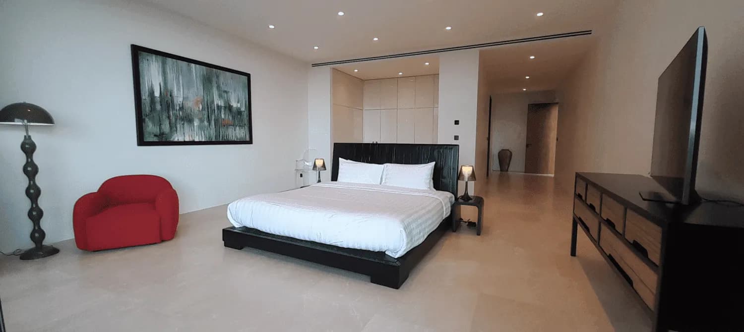 Villa moderne 5 chambres à louer | Vues à couper le souffle sur la baie de Chalong, Phuket — Miniature 2