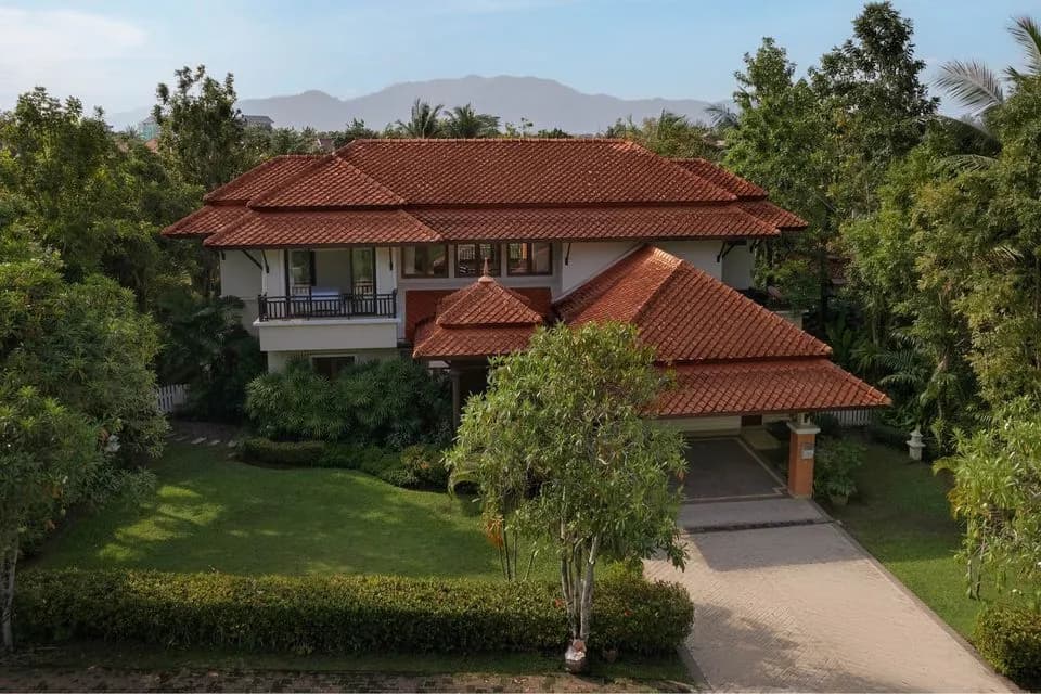 Luxueuse villa avec piscine 4 chambres à louer avec superbe vue lac dans le secteur de Bang Tao — Miniature 8