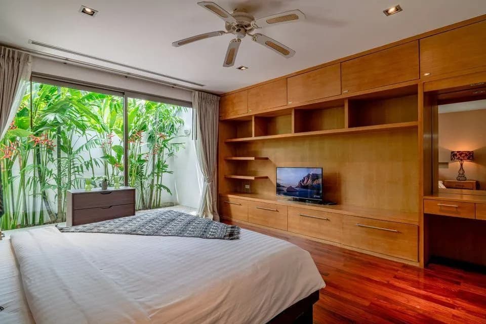 Luxueuse villa avec piscine 3 chambres à Bang Tao, Phuket – Emplacement de choix près du golf de Laguna — Miniature 9
