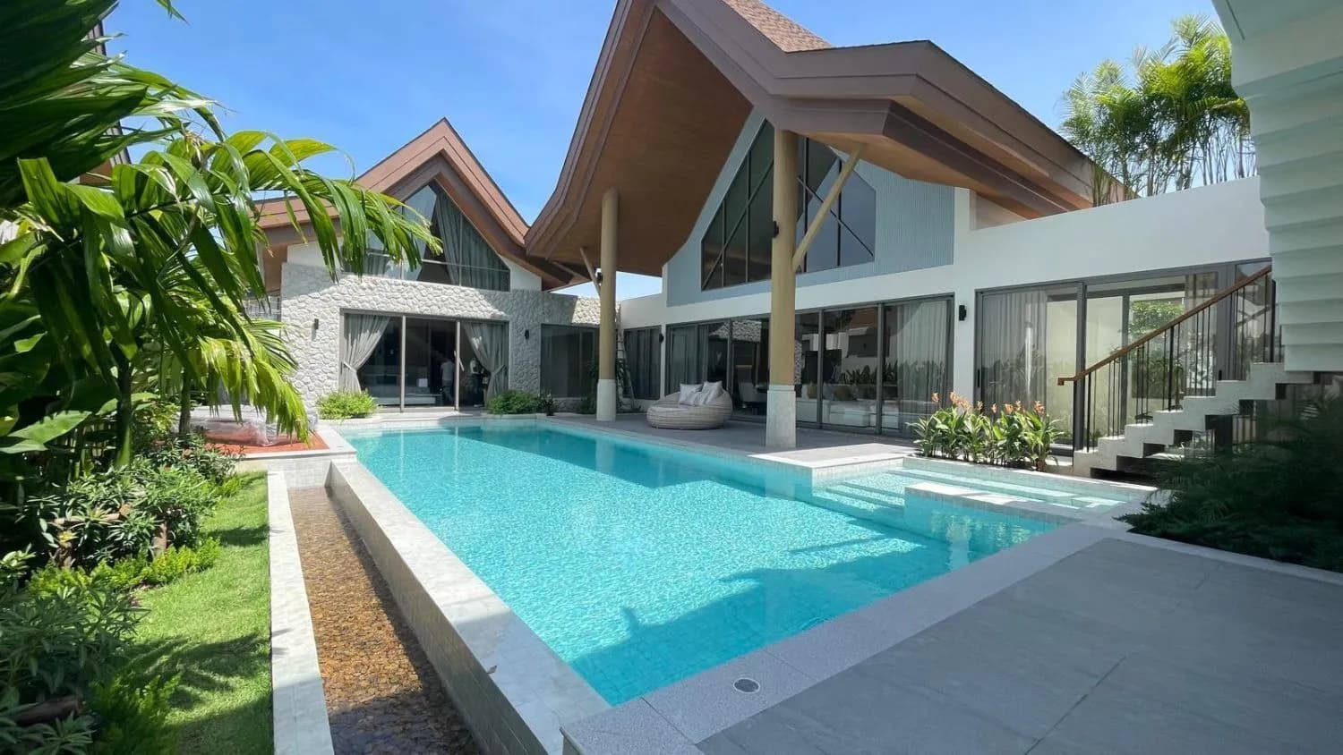 Erawana : luxueuse villa avec piscine 4 chambres à vendre à Choeng Thale, Phuket — Miniature 13