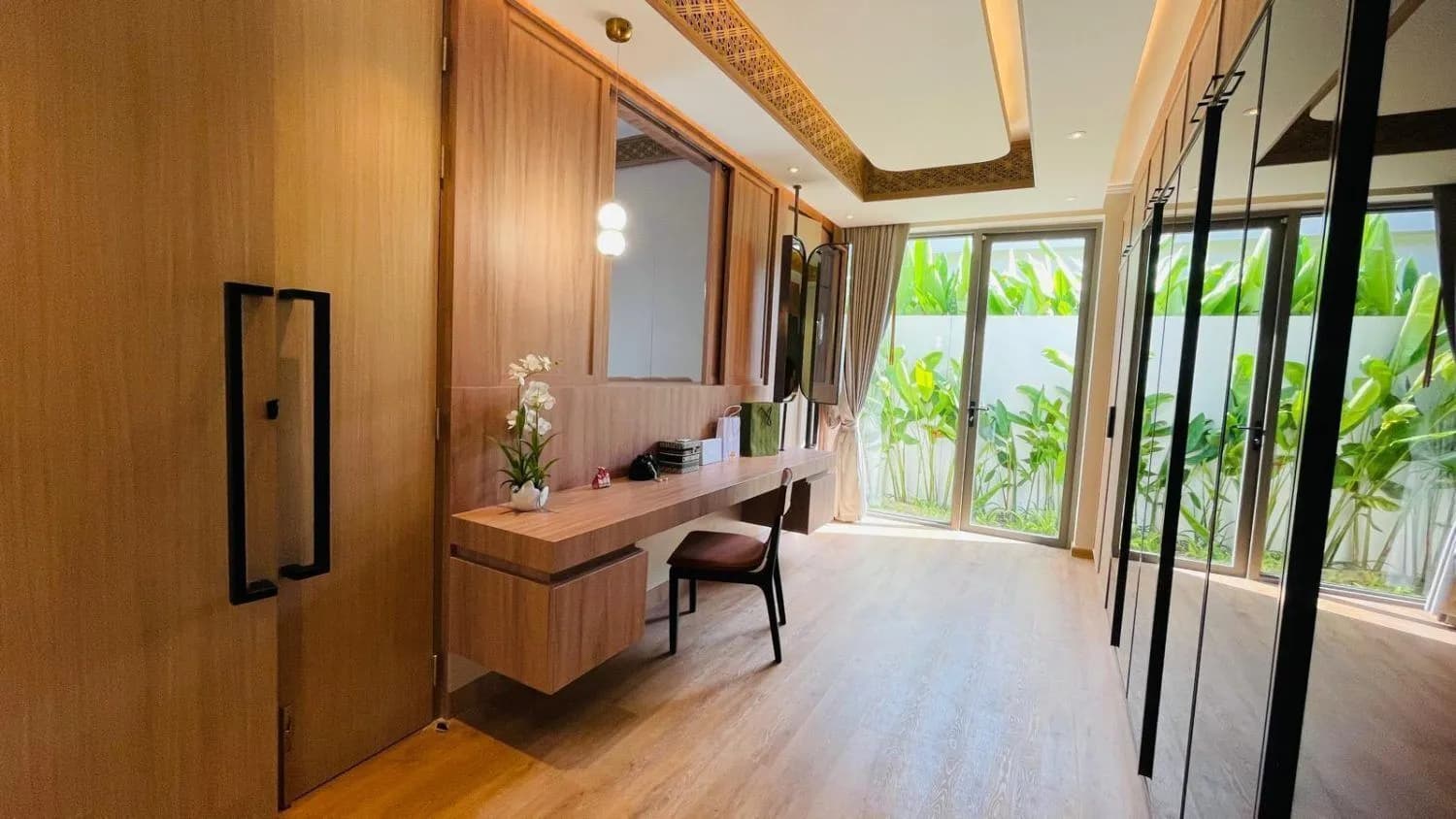 Erawana : luxueuse villa avec piscine 4 chambres à louer à Choeng Thale, Phuket — Miniature 2