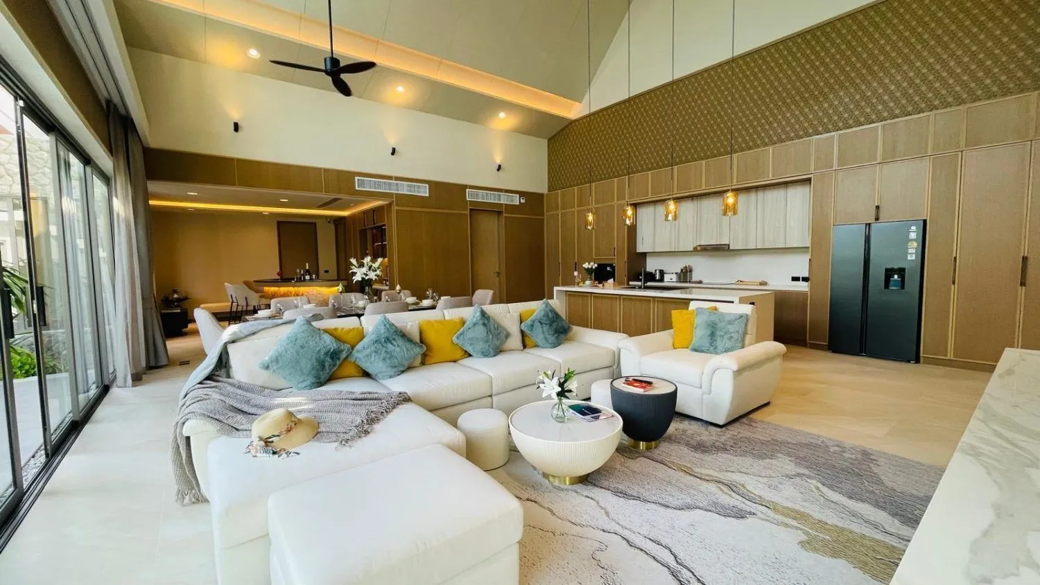 Erawana : luxueuse villa avec piscine 4 chambres à louer à Choeng Thale, Phuket — Miniature 17