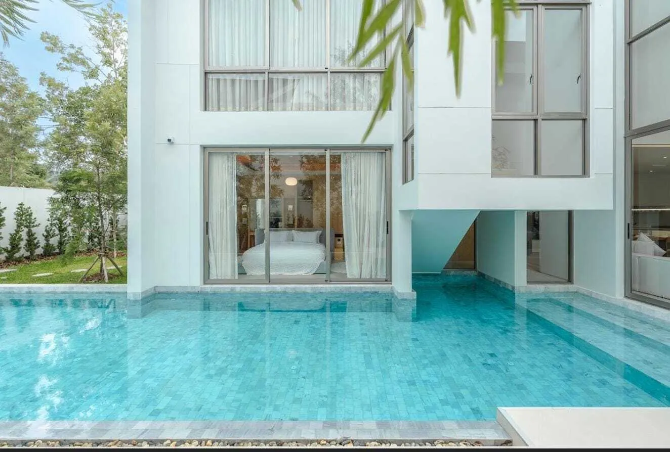 Villa moderne et minimaliste 4 chambres à vendre à Phuket — Miniature 2