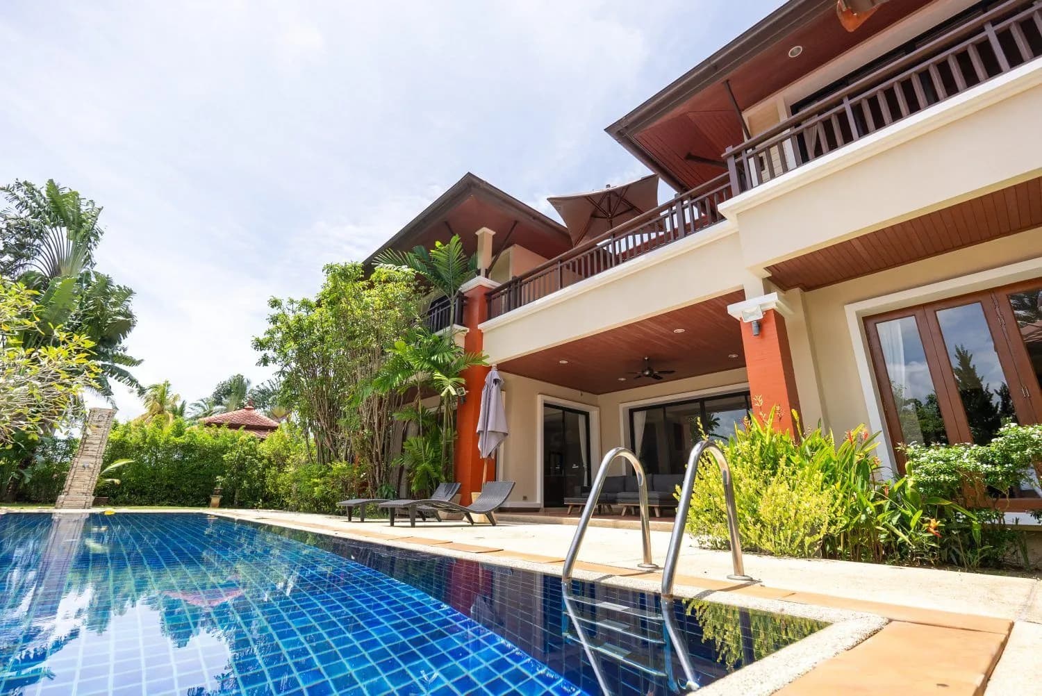 Angsana Laguna Villa – Villa avec piscine 4 chambres et grand jardin à louer près de la plage de Bang Tao — Miniature 3