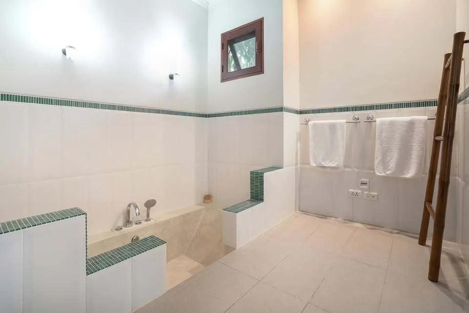Luxueuse villa Sai Taan 5+1 chambres avec piscine et salle de spa — Miniature 22
