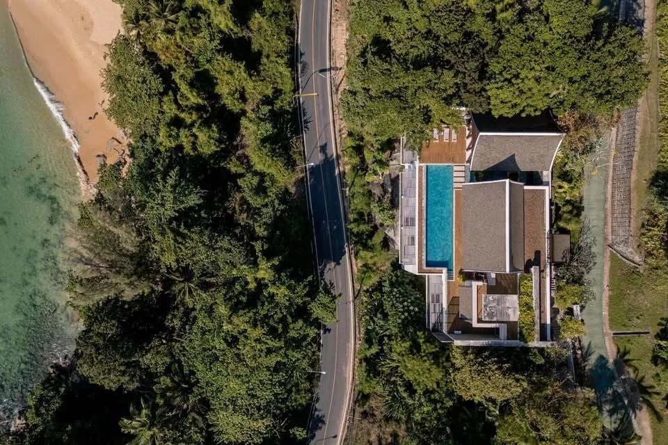 Élégante villa avec piscine 4 chambres vue mer à louer à Nai Thon — Miniature 8