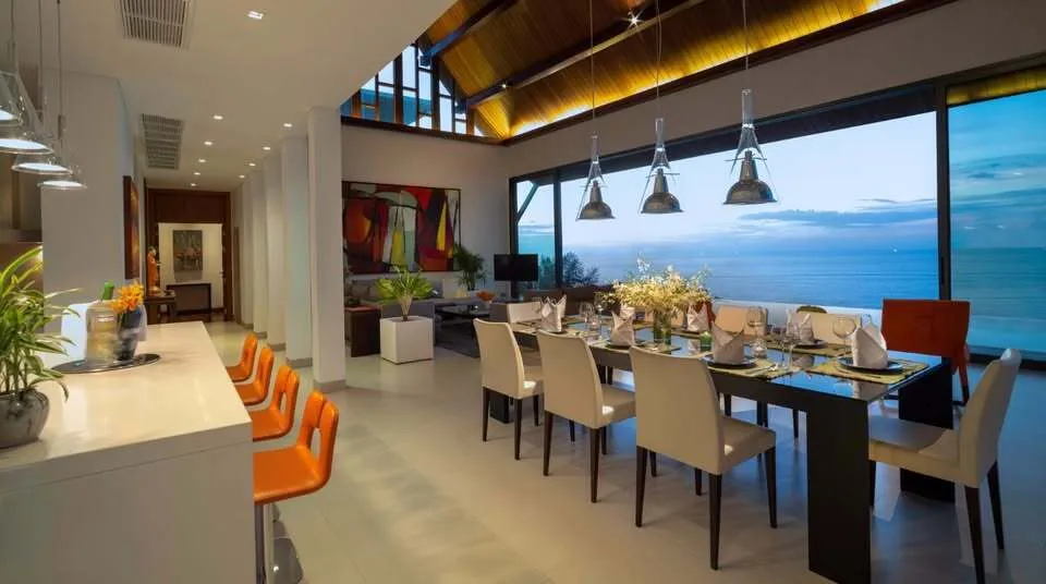 Superbe villa avec piscine 4 chambres vue mer en location annuelle à Phuket — Miniature 3