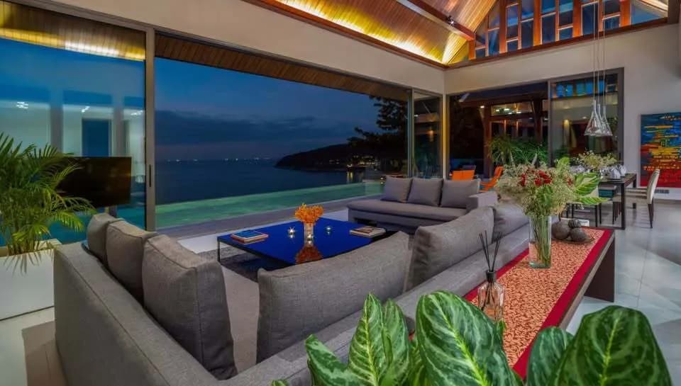 Superbe villa avec piscine 4 chambres vue mer en location annuelle à Phuket — Miniature 4