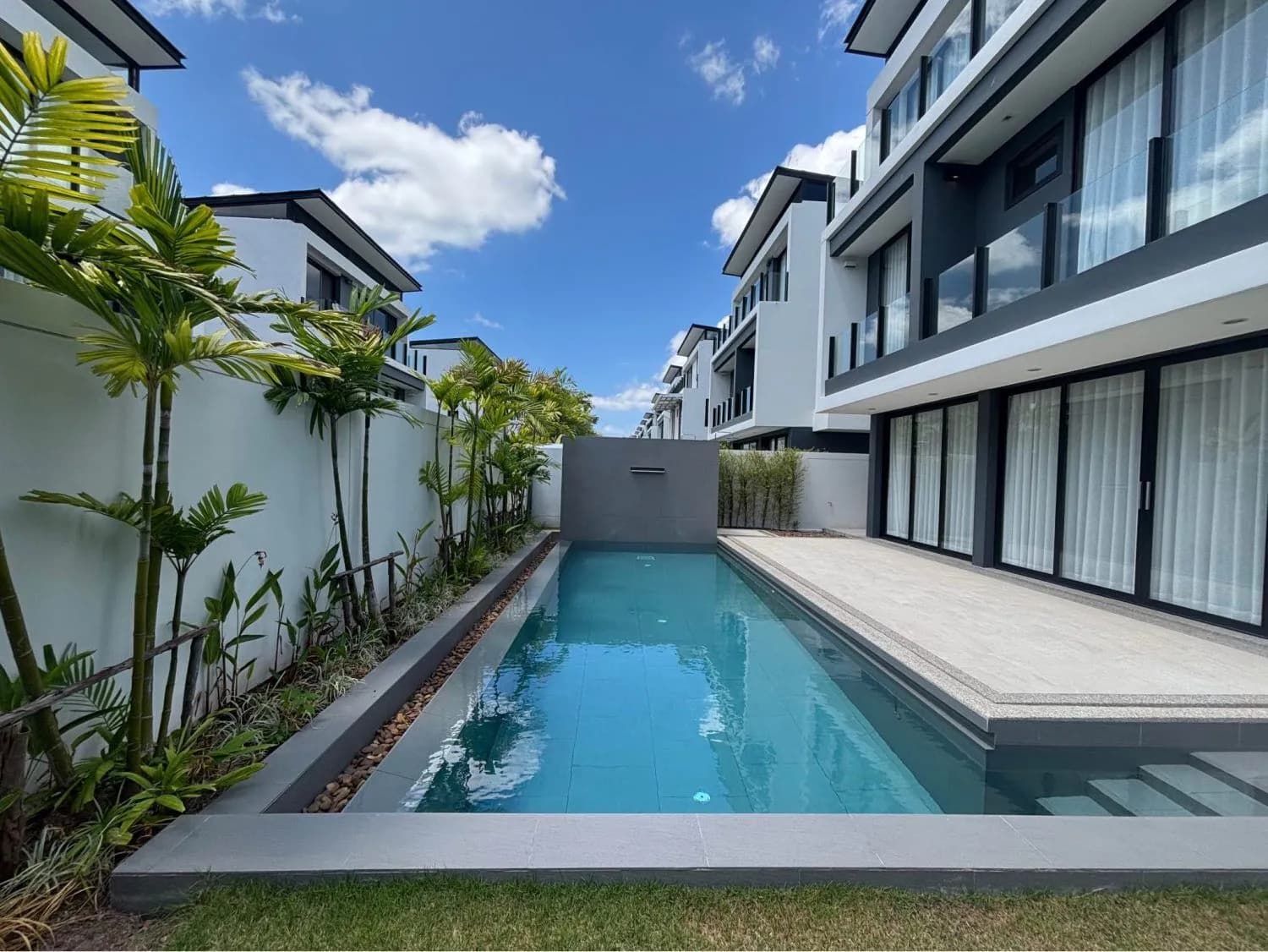 Villa avec piscine exclusive 5 chambres à louer à Laguna Park 2 – Neuve — Miniature 7
