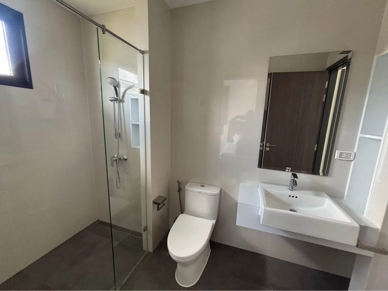 Villa avec piscine exclusive 5 chambres à louer à Laguna Park 2 – Neuve — Miniature 14