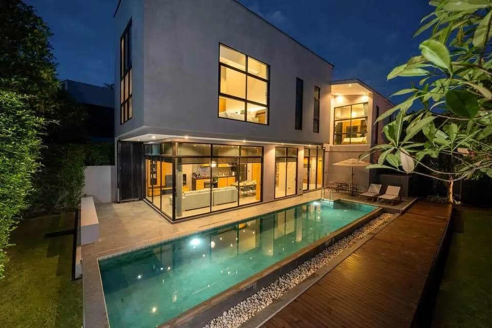 Villa moderne avec piscine 3 chambres à louer à Cherngtalay, Phuket — Miniature 3