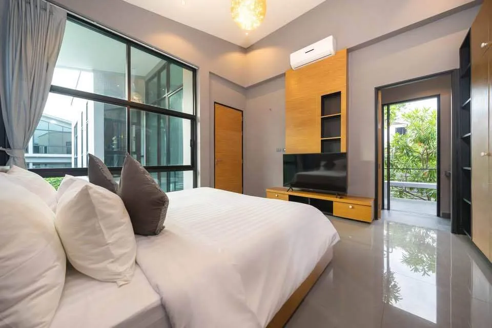 Villa moderne avec piscine 3 chambres à louer à Cherngtalay, Phuket — Miniature 10