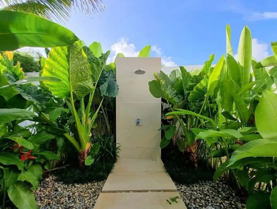 Élégante villa avec piscine 4 chambres à louer à Bang Jo, Phuket — Miniature 10