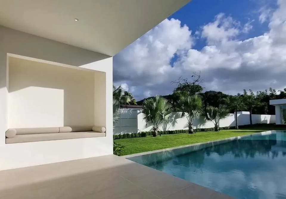 Élégante villa avec piscine 4 chambres à louer à Bang Jo, Phuket — Miniature 20