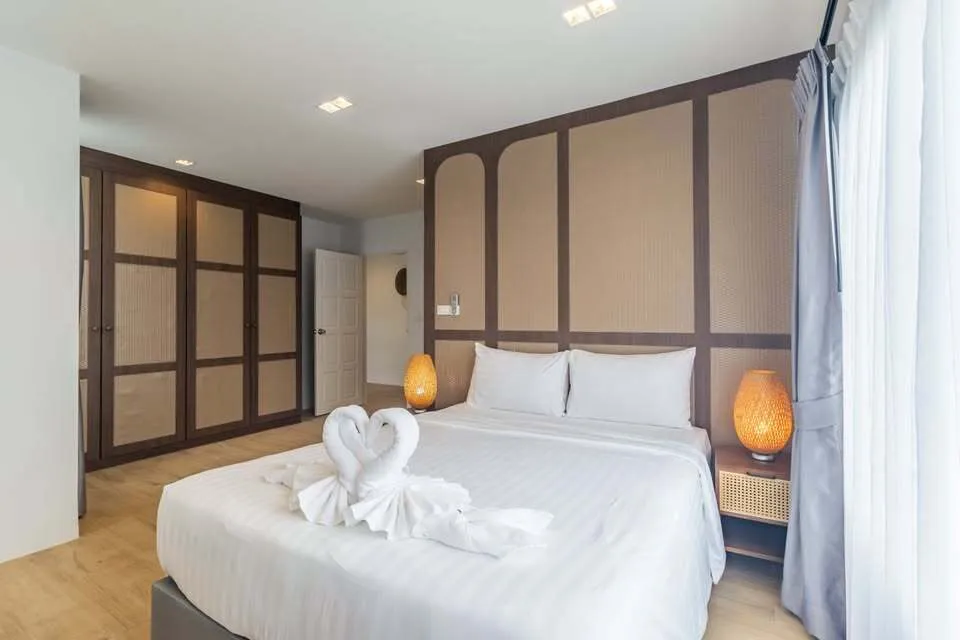 Élégante villa 3 chambres en location longue durée près de Laguna Phuket avec accès piscine — Miniature 8
