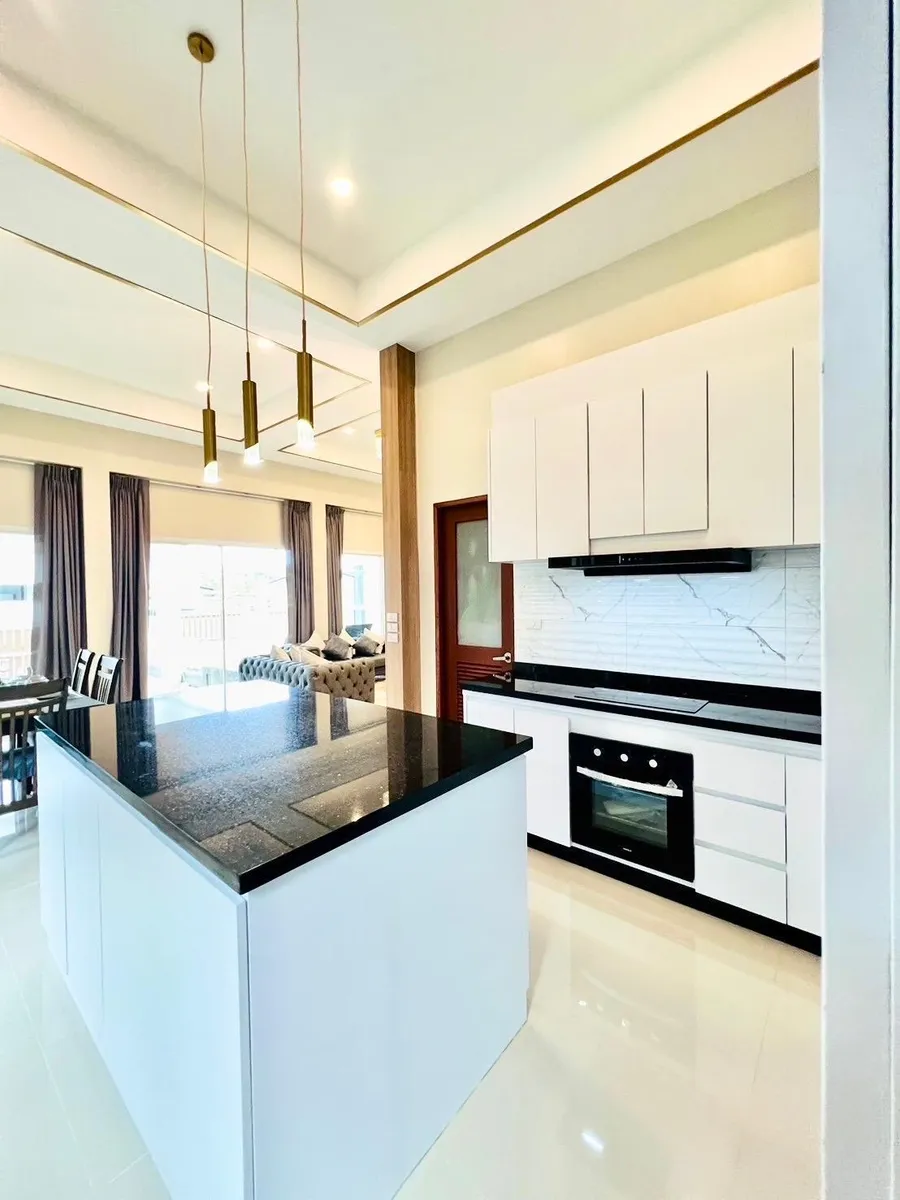 Villa avec piscine 3 chambres à vendre à Choeng Thale, Phuket | SD10072511 — Miniature 12