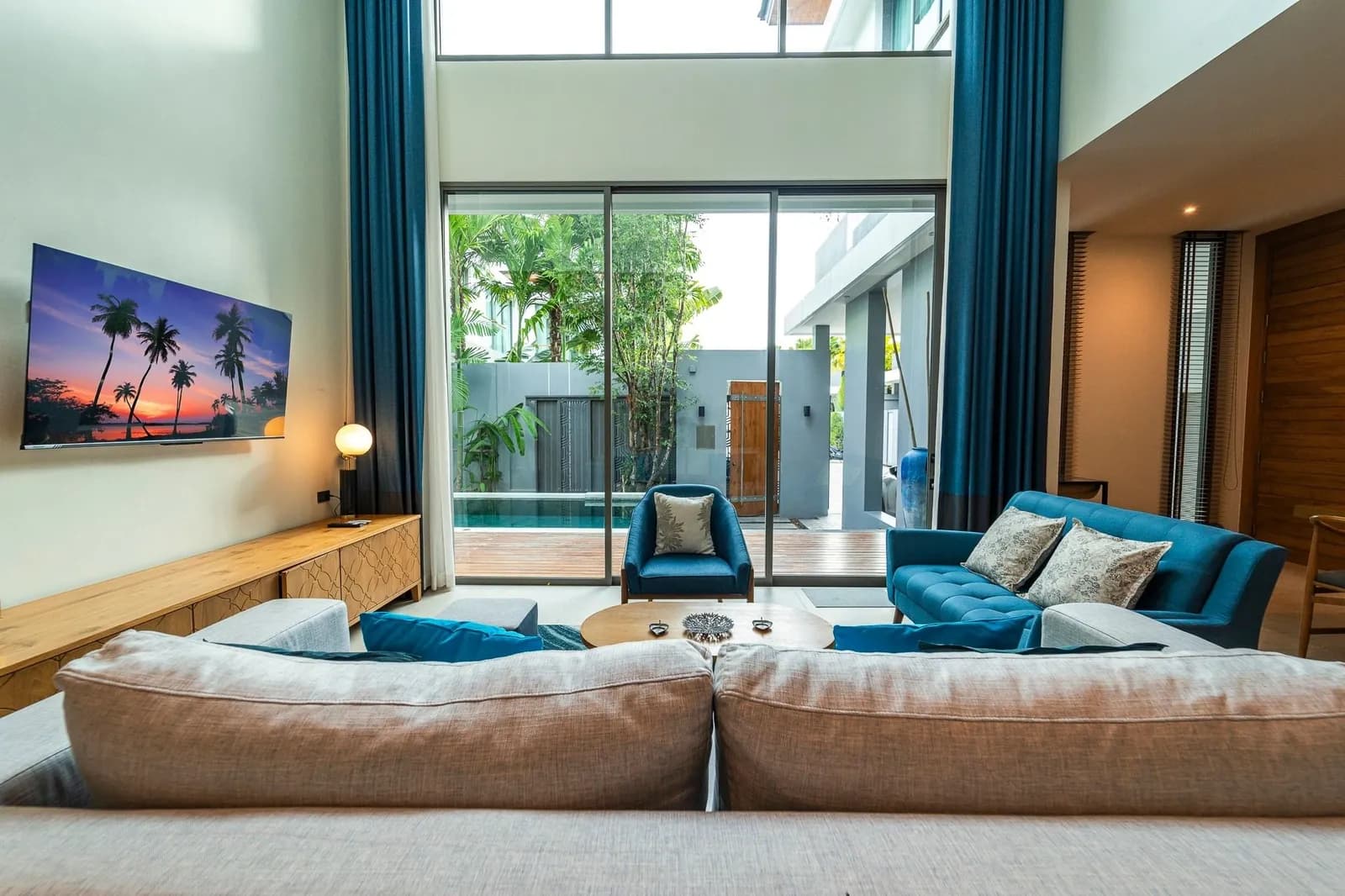 Villa moderne avec piscine 4 chambres à louer à Pasak, Phuket – Courte ou longue durée — Miniature 15