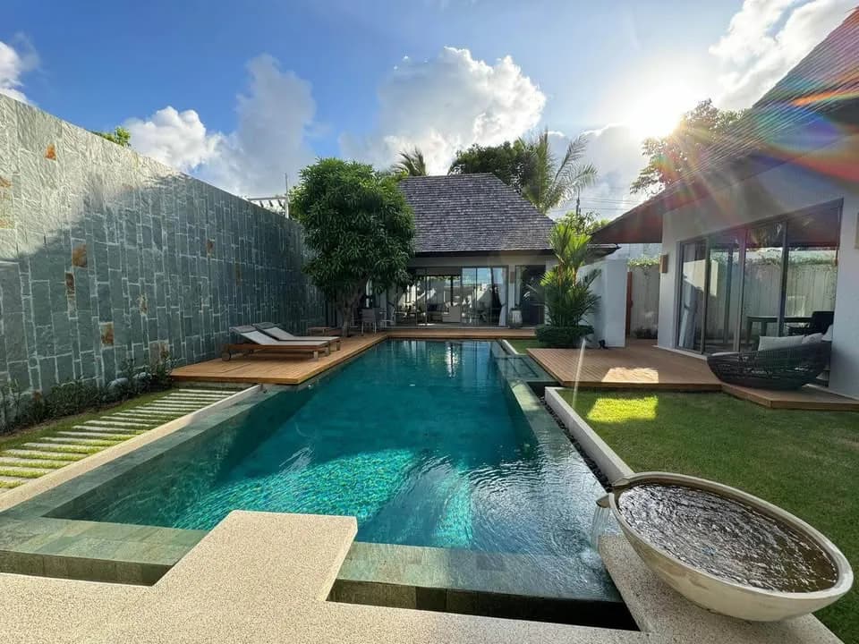 Anchan Grand Residences – Élégante villa avec piscine 4 chambres à louer près de Laguna, Phuket — Miniature 5