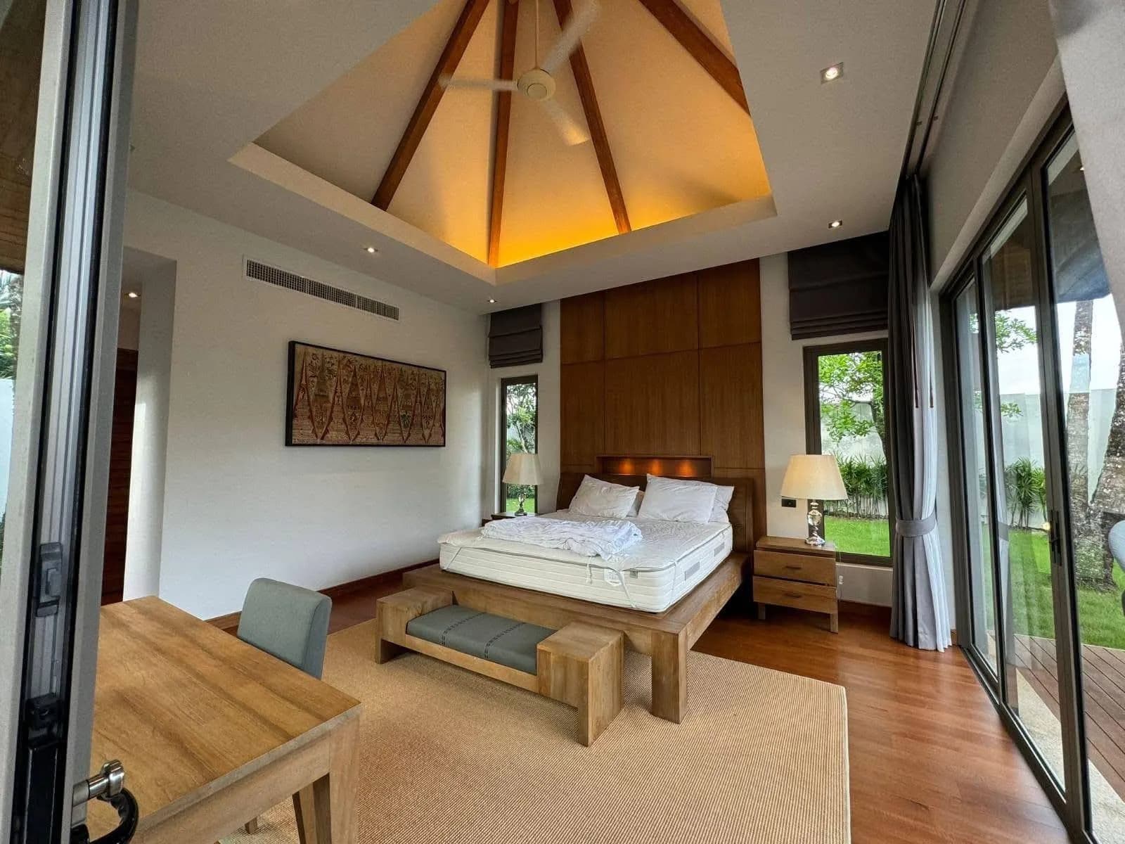 Anchan Grand Residences – Élégante villa avec piscine 4 chambres à louer près de Laguna, Phuket — Miniature 12