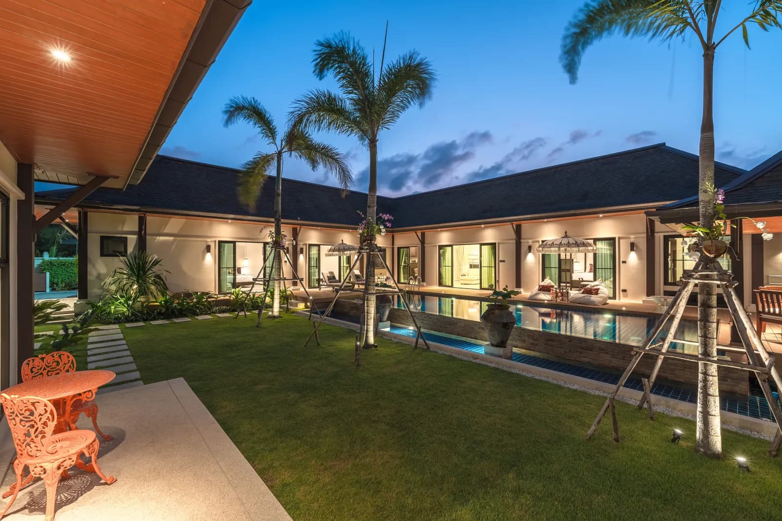 Two Tara Villa près de Layan Beach | Villa avec piscine 4 chambres à louer — Photo 1