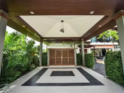The Lake House – Villa moderne 4 chambres – à Cherng Talay