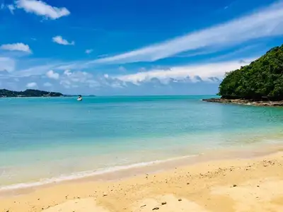 Villa 4 chambres en bord de mer avec piscine privée à louer