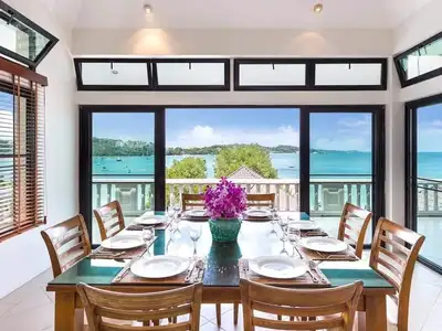Villa 4 chambres en bord de mer avec piscine privée à louer