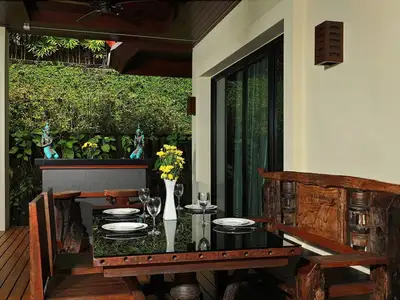 Villa de luxe 4 chambres avec piscine privée à Nai Harn
