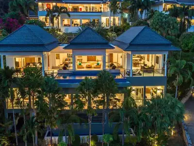 Villa de luxe 4 chambres – Vue mer – à Rawai