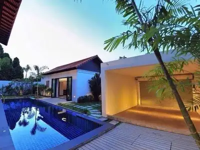 Villa avec piscine à deux niveaux à Cherng Talay, près de Boat Avenue