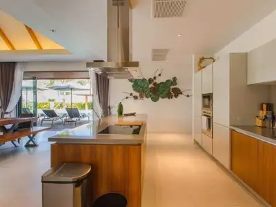 Superbe villa avec piscine 4 chambres à Anchan Lagoon