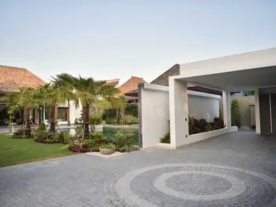 The Lake House – Villa de luxe avec piscine 4 chambres à louer